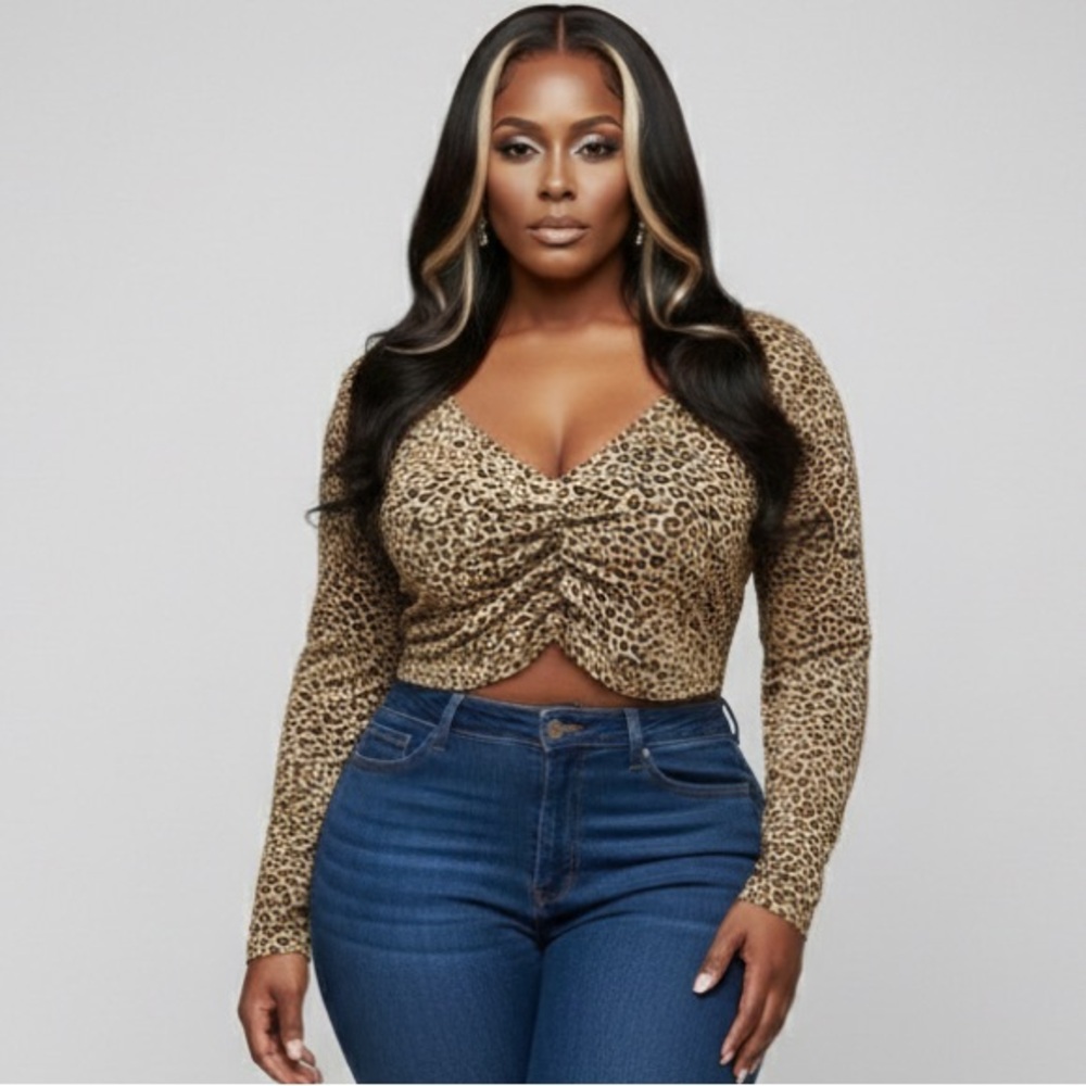 LIKE NEW LEOPARD CROP TOP